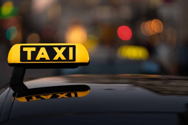 Top 3 des possibilités pour réserver à l'avance un taxi à Semur-en-Auxois
