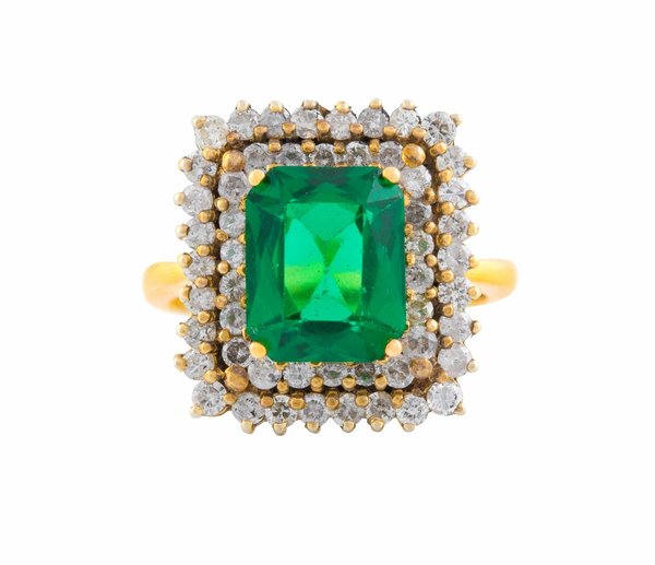 Quelles sont les caractéristiques les plus recherchées des émeraudes?