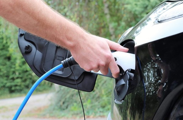 Prix voiture électrique : votre guide pour choisir sans se ruiner